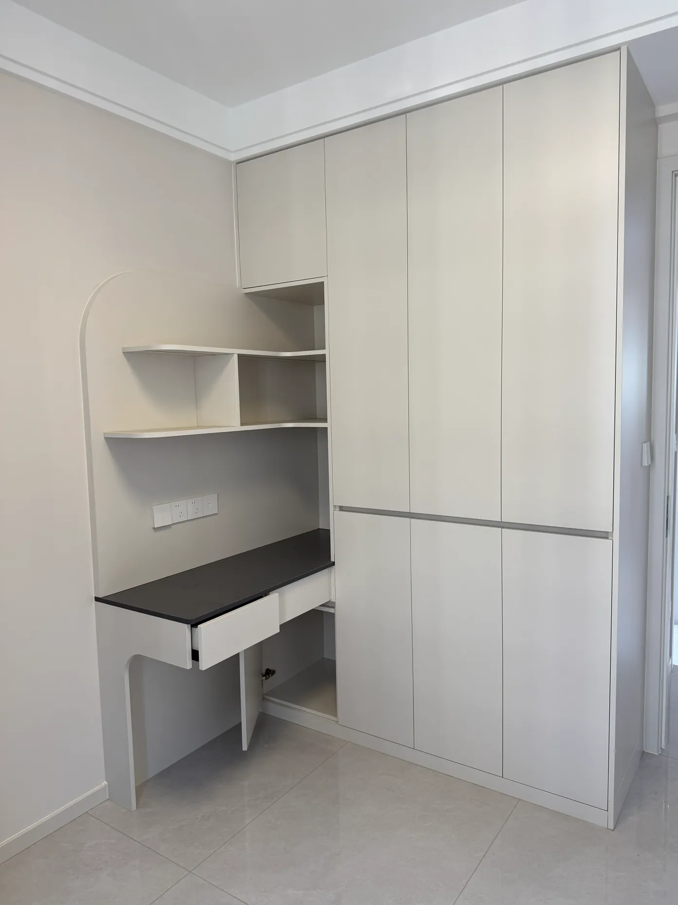 OSB furniture application in a modern interior