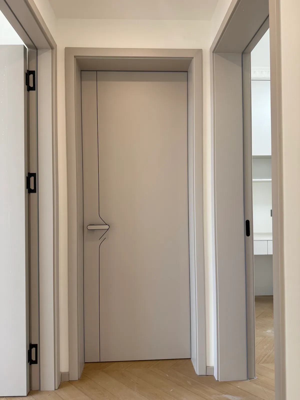 ChanWood flush door installed in an entrance hallway